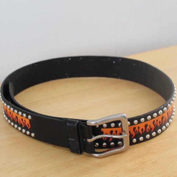 Genuine Black Bonded Leather Silver Studded Flame Biker Trucker Belt 32 - Picture 1 of 8